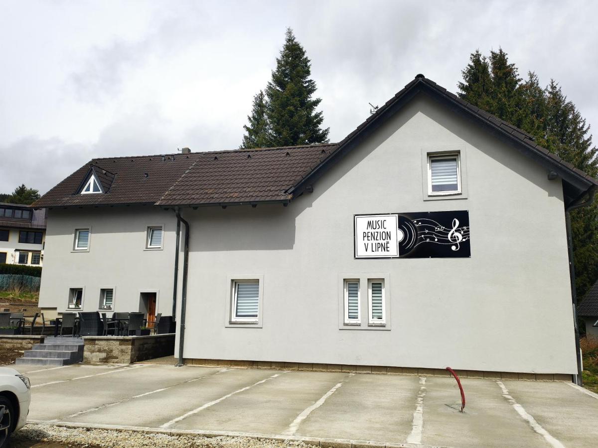 Music Penzion V Lipne Lipno nad Vltavou Zewnętrze zdjęcie